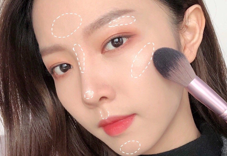 南寧化妝學(xué)校：學(xué)會(huì)修容高光，進(jìn)階臉 ??? 