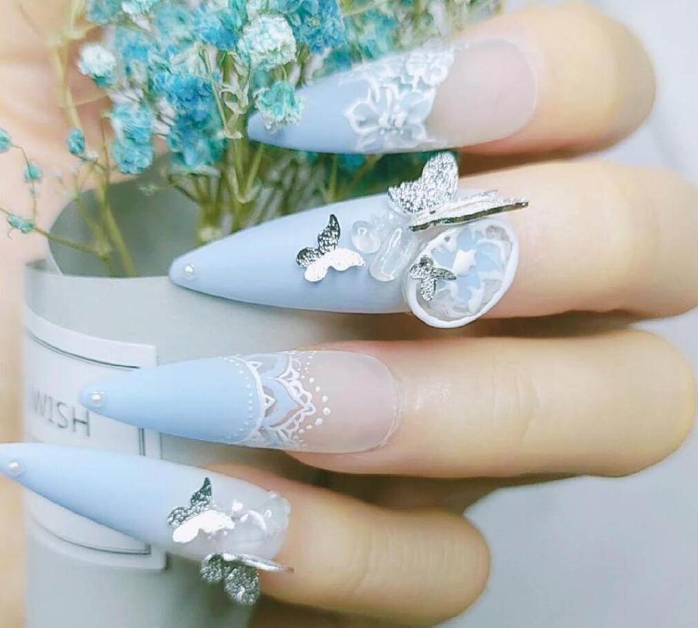 南寧美甲學(xué)校：蝶戀花美甲，讓你指尖生花