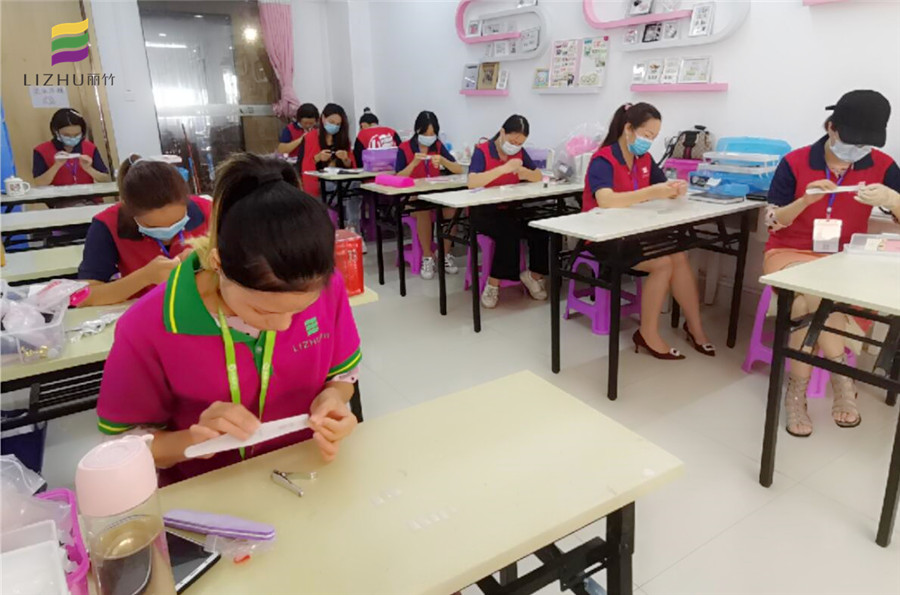 南寧美甲學(xué)校：歡迎你們，新同學(xué)