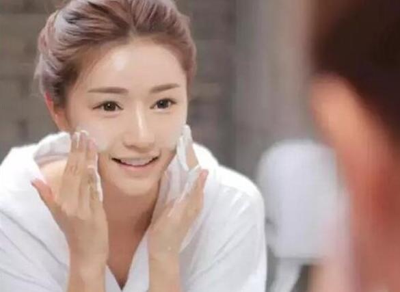 廣西美容學校：油性皮膚護理技巧