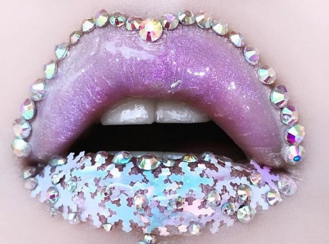 玩味人魚(yú)姬唇妝，趣味又有個(gè)性