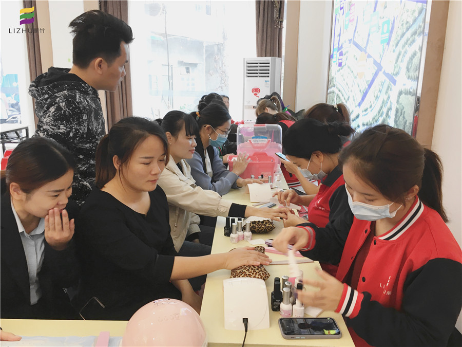 來吧！展示！麗竹美甲班的學(xué)員們