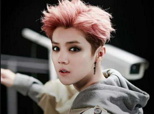 南寧化妝學校教你基礎煙熏妝教程