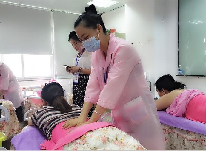 美容學(xué)員心得：在這里學(xué)美容真好