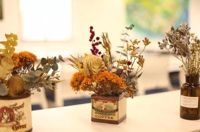 如何插干花？南寧花藝鮮花學(xué)校教你