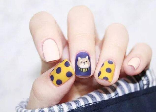 南寧美甲培訓學校給你專業(yè)美甲護理知識