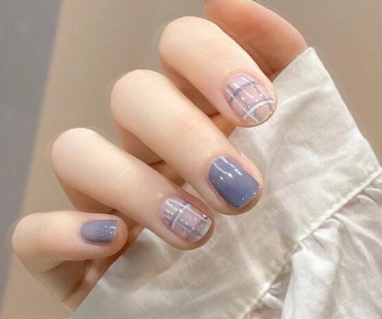 指甲油不卸可繼續(xù)涂嘛？快來看看南寧美甲培訓班怎么說