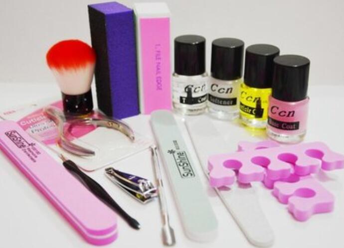 從事美甲行業(yè)需要哪些工具？廣西美甲培訓班幫你列清單