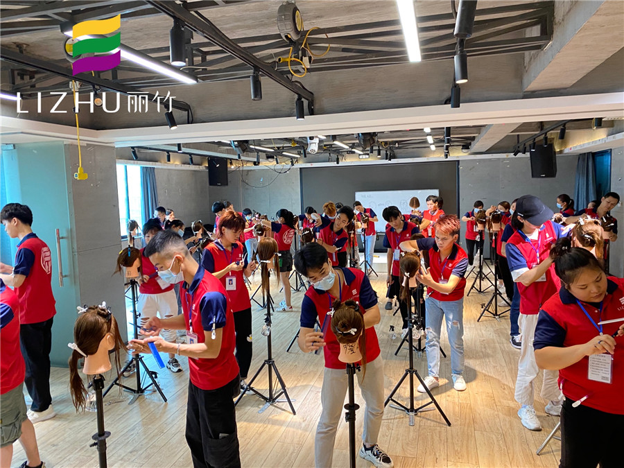 學(xué)美發(fā)，請到南寧專業(yè)美發(fā)培訓(xùn)學(xué)校