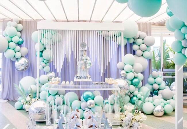 怎樣才能布置出好看的花藝氣球裝飾？南寧花藝學(xué)校教你