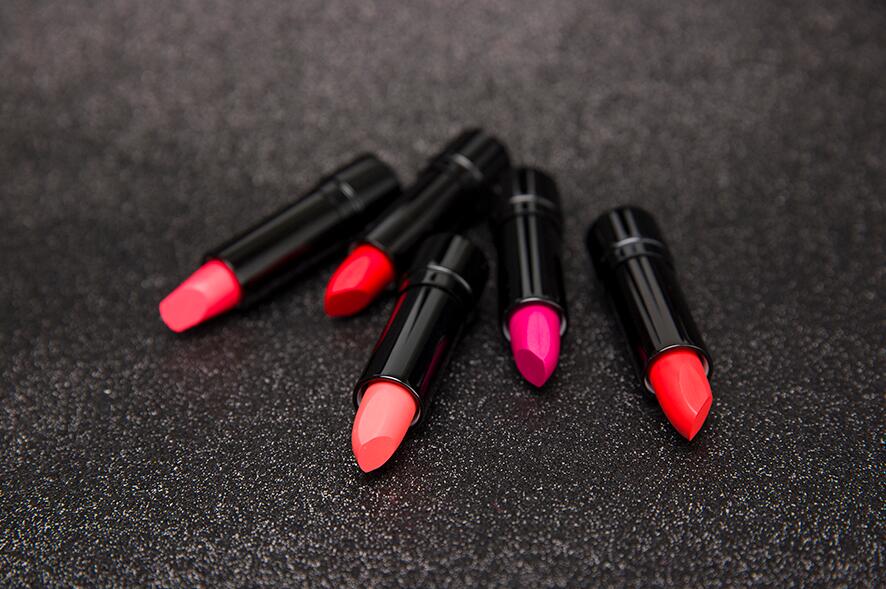 過期口紅用處多！快來聽聽南寧化妝培訓(xùn)班老師怎么說