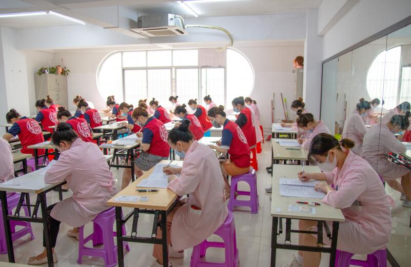 麗竹學(xué)?！吨屑壝廊輲煛房己?月2日開考