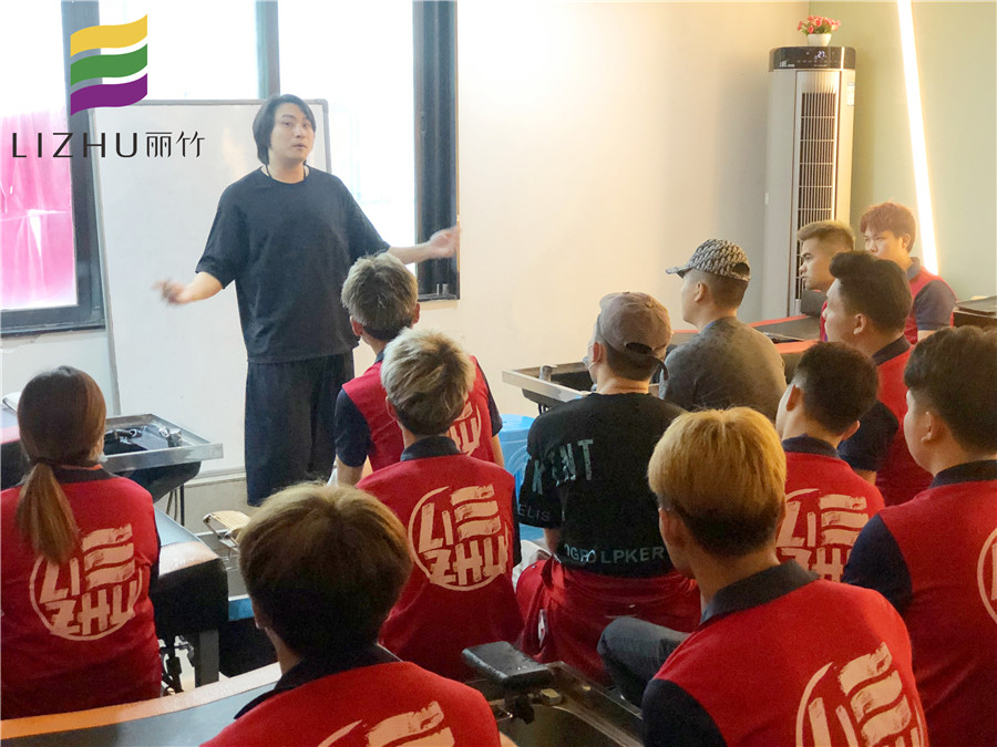 南寧美發(fā)就業(yè)宣講會：“美之浪美容美發(fā)連鎖機構(gòu)”專場