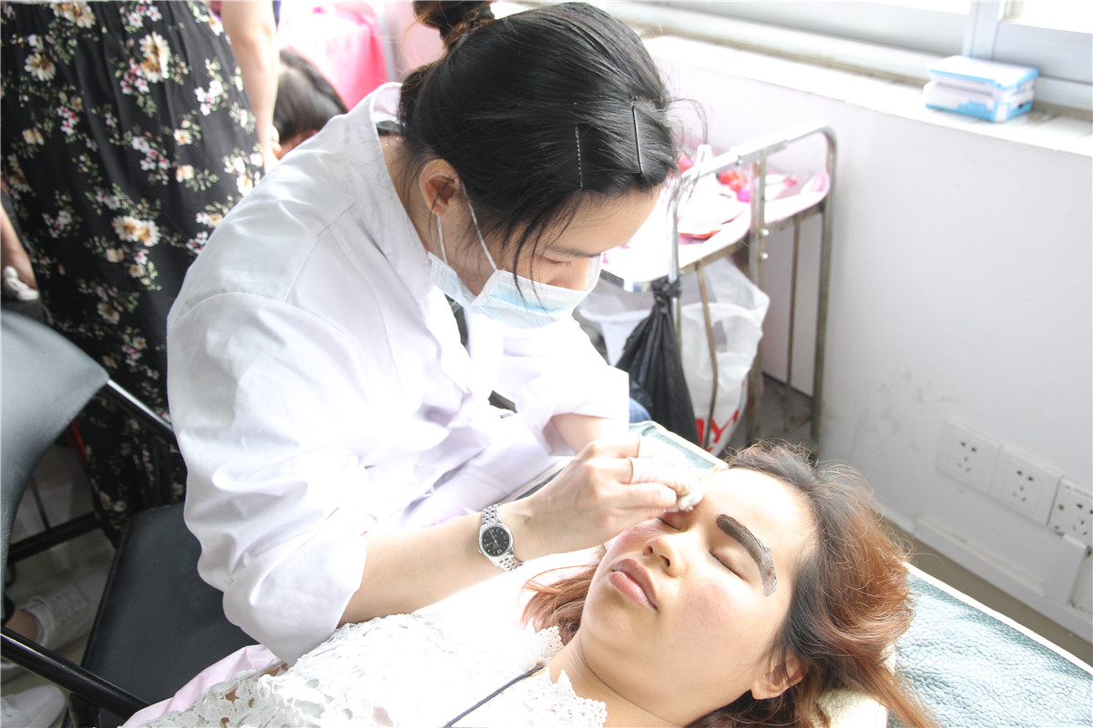 美睫過后為什么要修補(bǔ)眉毛呢？