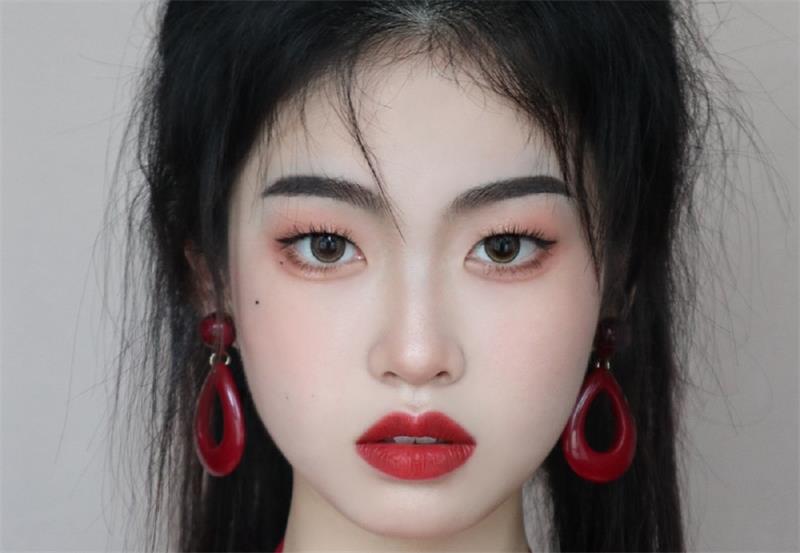 國風少女眼妝怎么畫？快來南寧專業(yè)化妝學?？纯?>
								
								<span id=