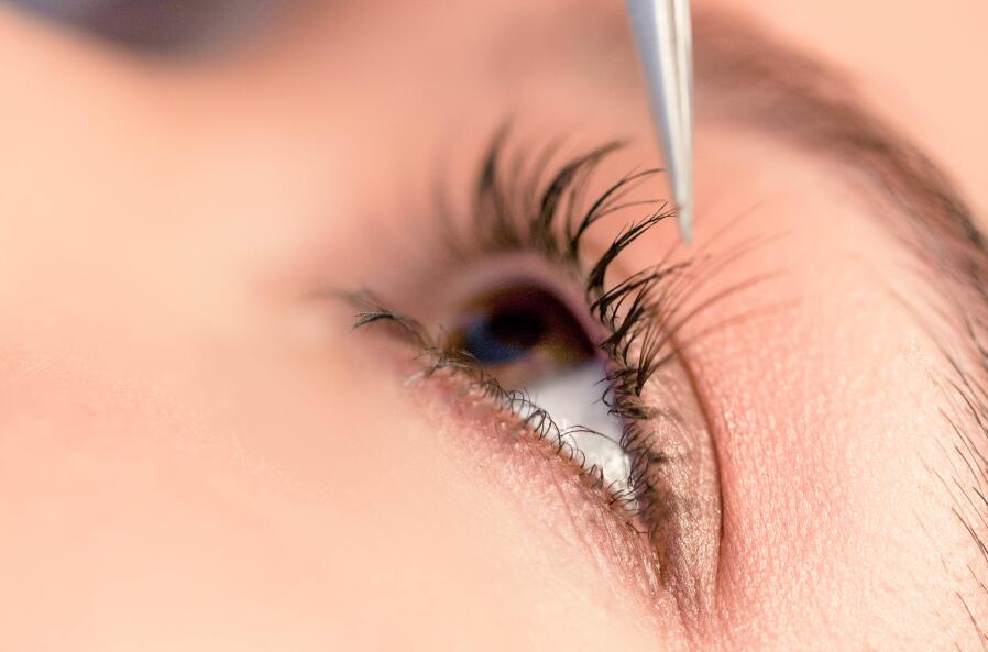 學(xué)美睫必備基本技法，看廣西美睫培訓(xùn)哪家好