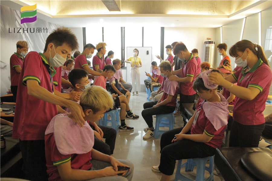 美發(fā)洗護按摩手法，廣西美發(fā)排行準(zhǔn)備好了