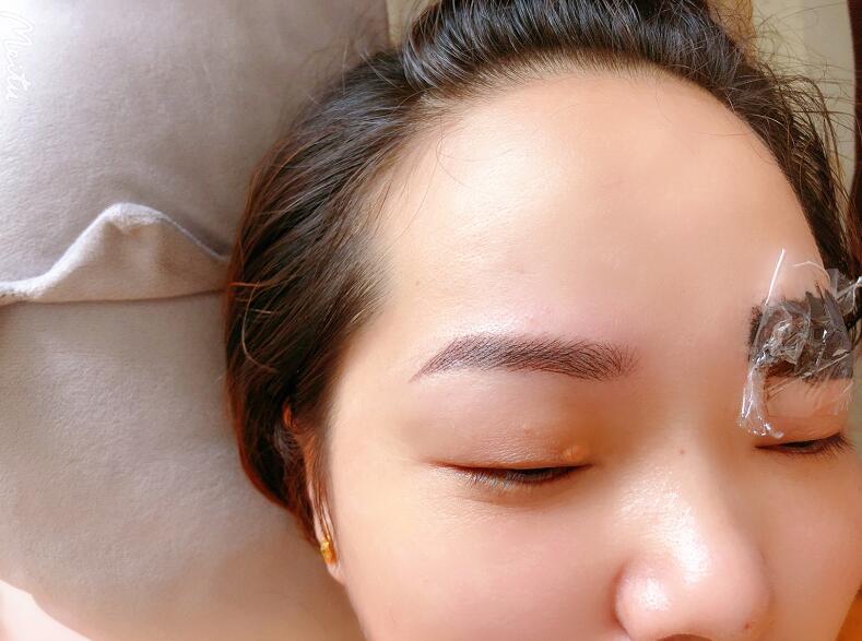 紋眉修復(fù)液怎么用？廣西正規(guī)紋繡學(xué)校教你