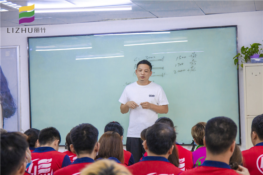 廣西美發(fā)學(xué)校就業(yè)宣講會(huì)：伯爵護(hù)膚連鎖機(jī)構(gòu)專場(chǎng)