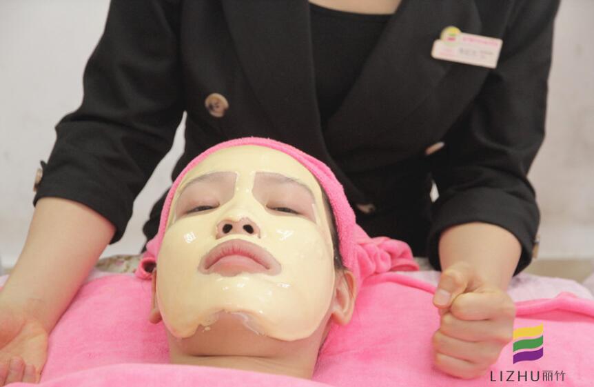 學(xué)秋季護(hù)膚技巧，感受南寧美容培訓(xùn)學(xué)校哪家好