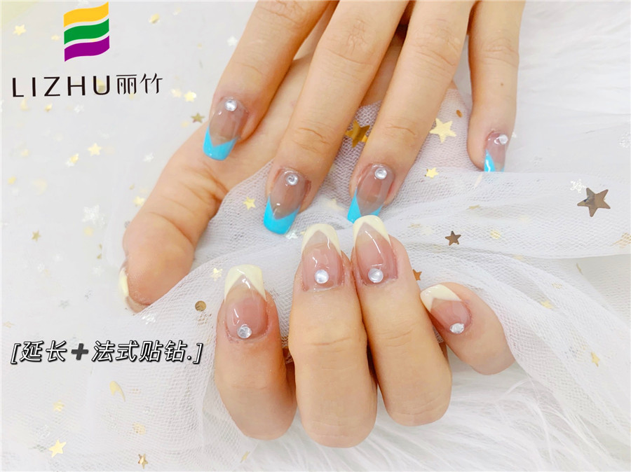 學(xué)延長(zhǎng)甲教程，感受廣西學(xué)美甲哪家專(zhuān)業(yè)？