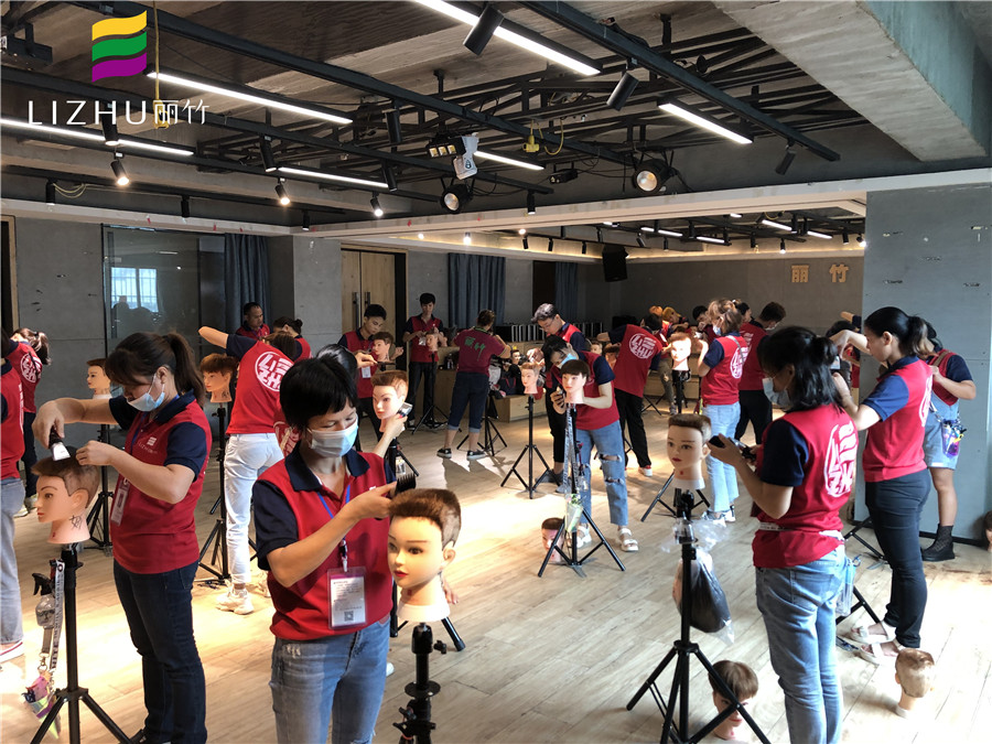 平頭怎么剪？南寧口碑好的美發(fā)培訓開講