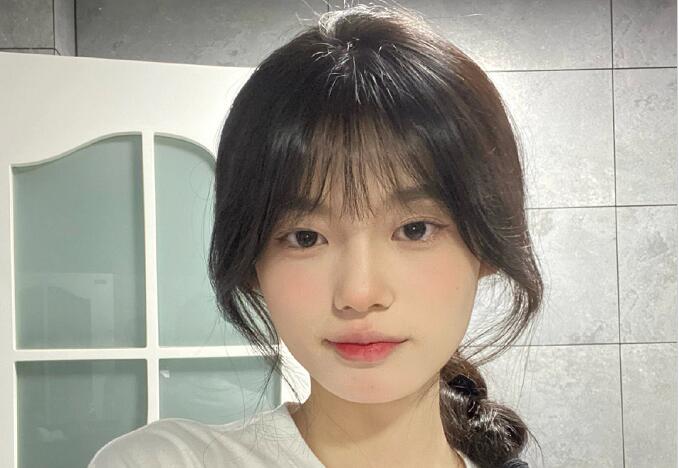 粉嫩韓國學(xué)妹妝，快和廣西彩妝造型學(xué)校學(xué)起來