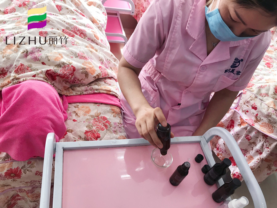 秋季如何美容護(hù)膚？麗竹美容學(xué)校為你支招