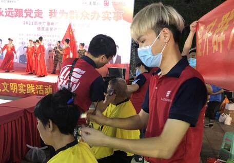 你合適剪短發(fā)嗎？廣西專業(yè)美發(fā)學校教你判斷