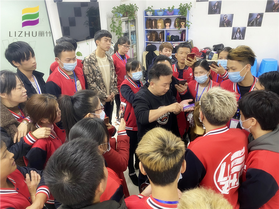 染發(fā)一定要用雙氧奶嗎？南寧美發(fā)培訓幫你解答