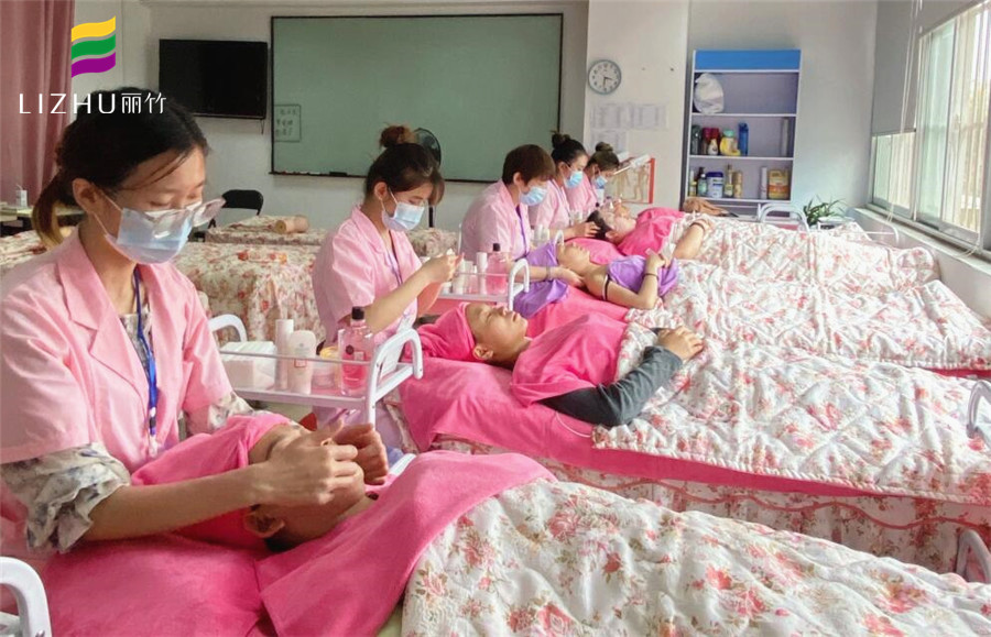 手法按摩操作方法，廣西美容護膚培訓(xùn)分享