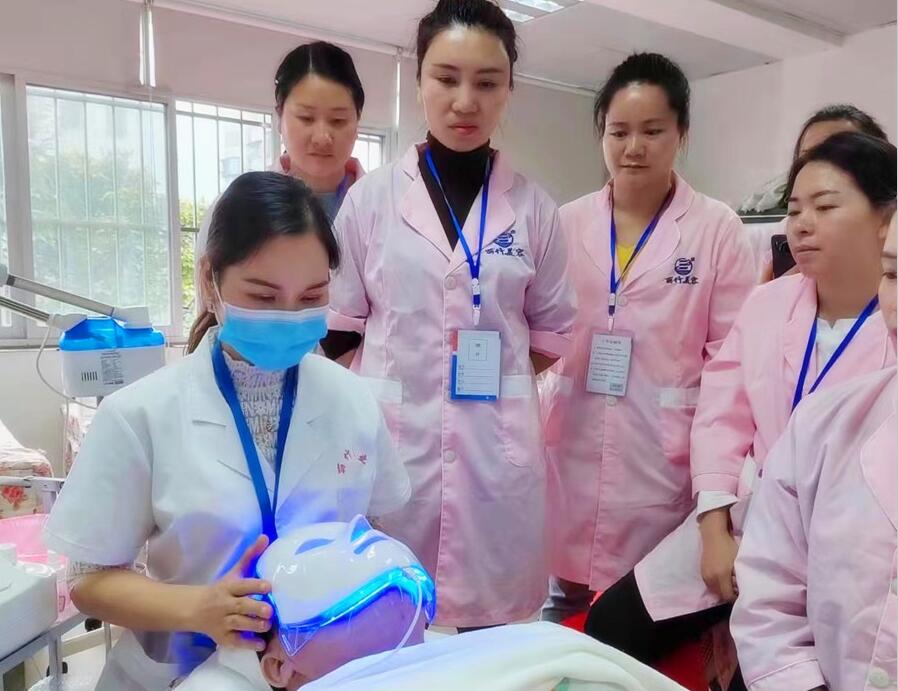 如何使用美容儀器小氣泡？南寧美容培訓(xùn)班教你方法
