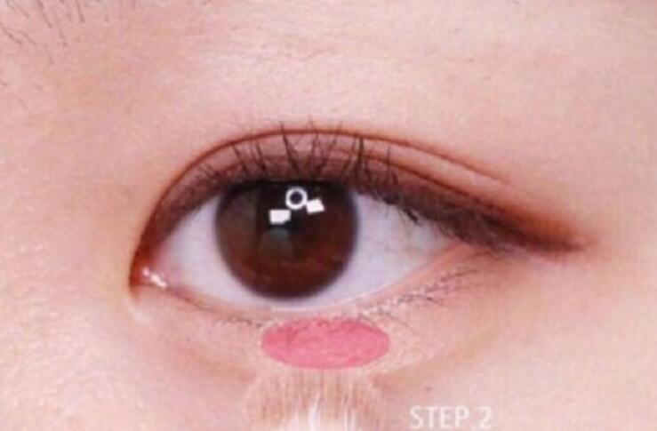 與眾不同的臥蠶技法，廣西化妝培訓(xùn)教程來咯