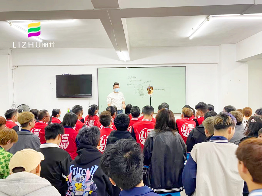 美發(fā)方形堆積注意事項(xiàng)，廣西美發(fā)師培訓(xùn)班課程教授