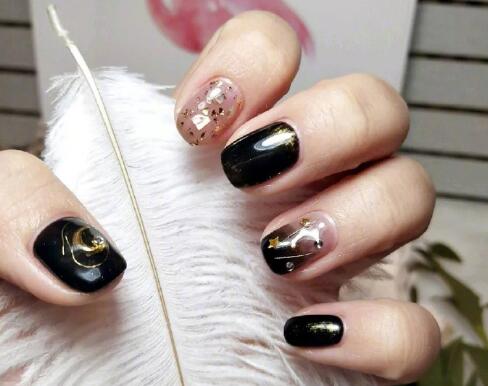 廣西美甲培訓(xùn)：你適合暗黑系還是少女系