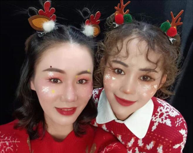 打造你的專屬圣誕妝容，南寧化妝學(xué)習(xí)機構(gòu)分年
