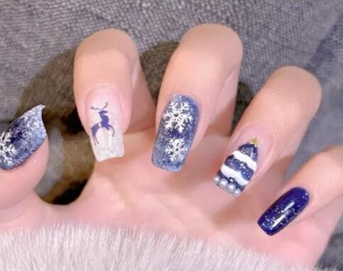 南寧網(wǎng)紅美甲培訓(xùn)：藍色系新年美甲推薦