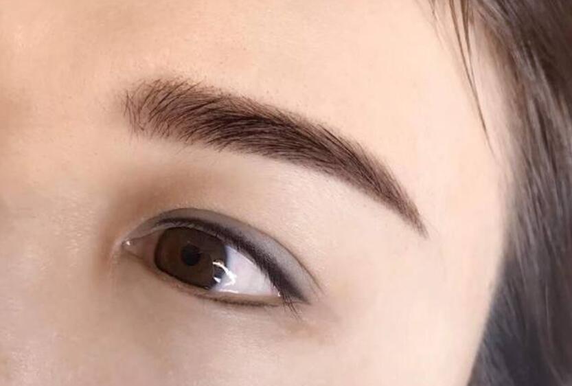 南寧學紋眉：天氣熱適合做眉毛嗎？