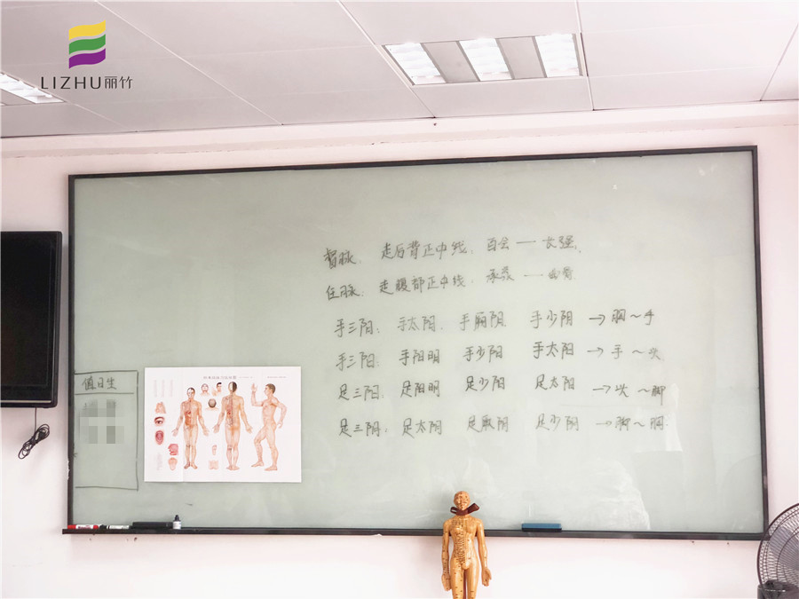 學(xué)美容理論知識(shí)重要嗎？南寧美容培訓(xùn)學(xué)校告訴你