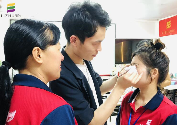 眉形怎么設(shè)計才好看？南寧紋繡專業(yè)學(xué)校分享