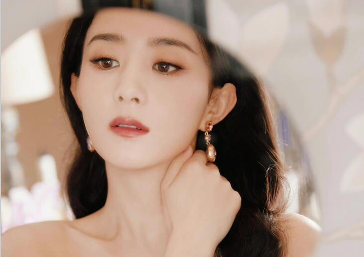 圓臉女孩溫柔學(xué)姐妝教程，告訴你南寧哪里教的化妝時尚