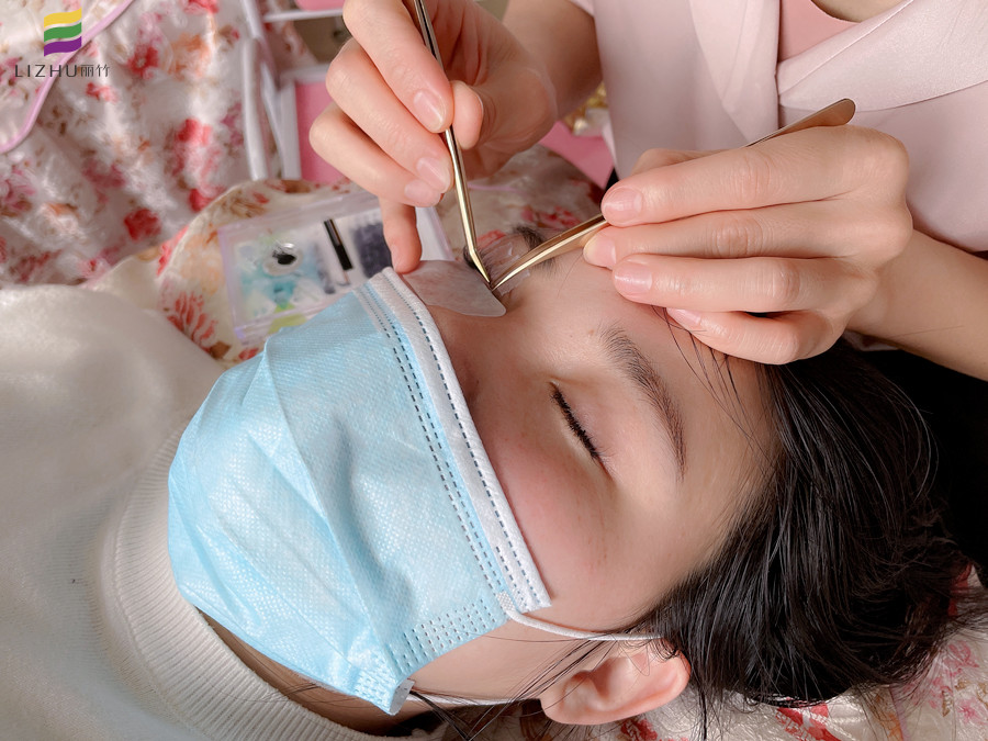 如何選擇合適的美睫款式？廣西紋繡美睫培訓(xùn)有妙招