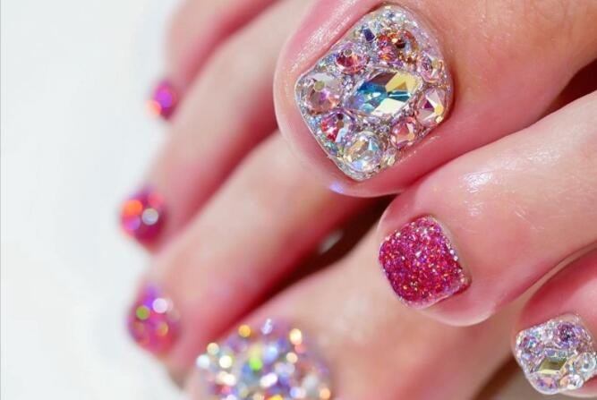 布靈布靈的腳部美甲款式，南寧一對一美甲培訓(xùn)教你