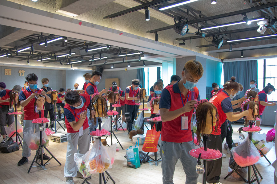 發(fā)師要學(xué)什么內(nèi)容？南寧美發(fā)師培訓(xùn)專(zhuān)業(yè)課程講解