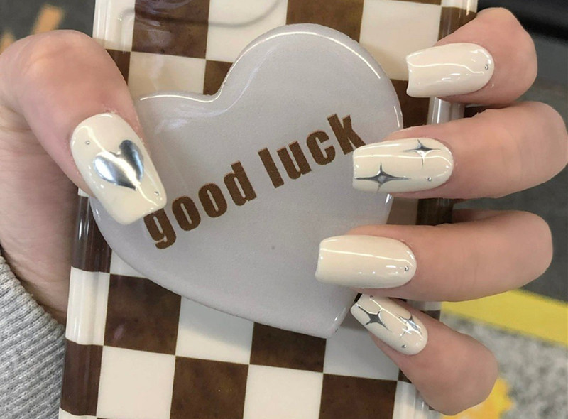 小情調(diào)春日美甲，廣西美甲培訓機構(gòu)精彩推薦