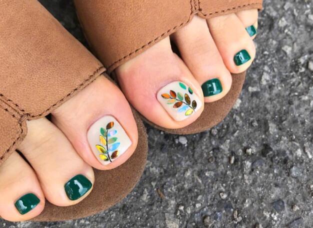 夏日腳部美甲圖片，廣西培訓美甲的學校分享