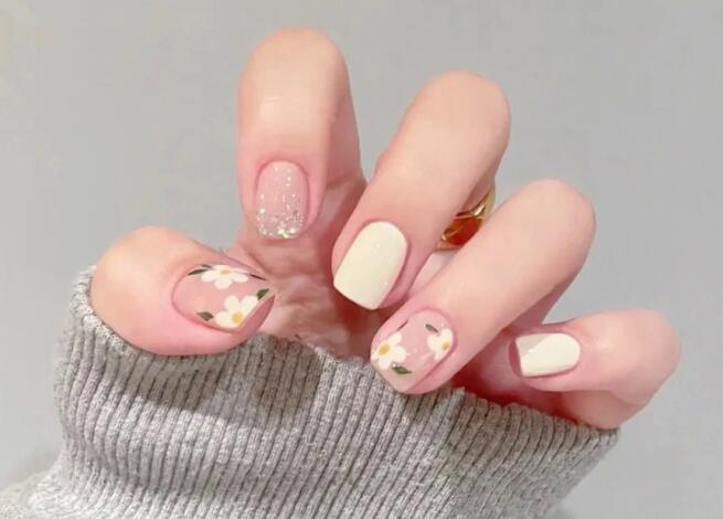 春夏黃皮顯白美甲，廣西美甲培訓短期班推薦