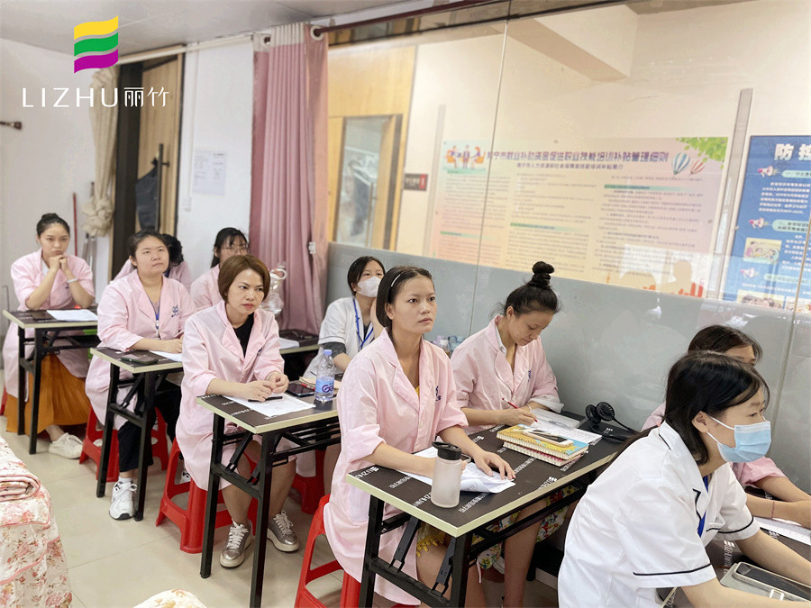 廣西美容師培訓(xùn)學(xué)校舉辦就業(yè)宣講會(huì)