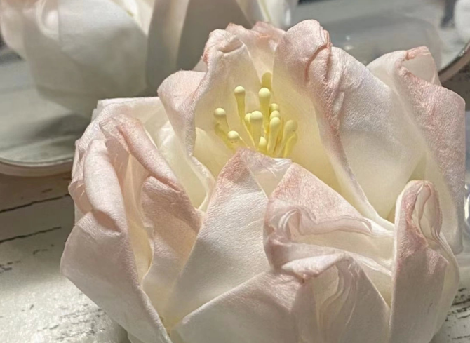 玫瑰花折紙教程，南寧花藝師培訓(xùn)學(xué)校分享