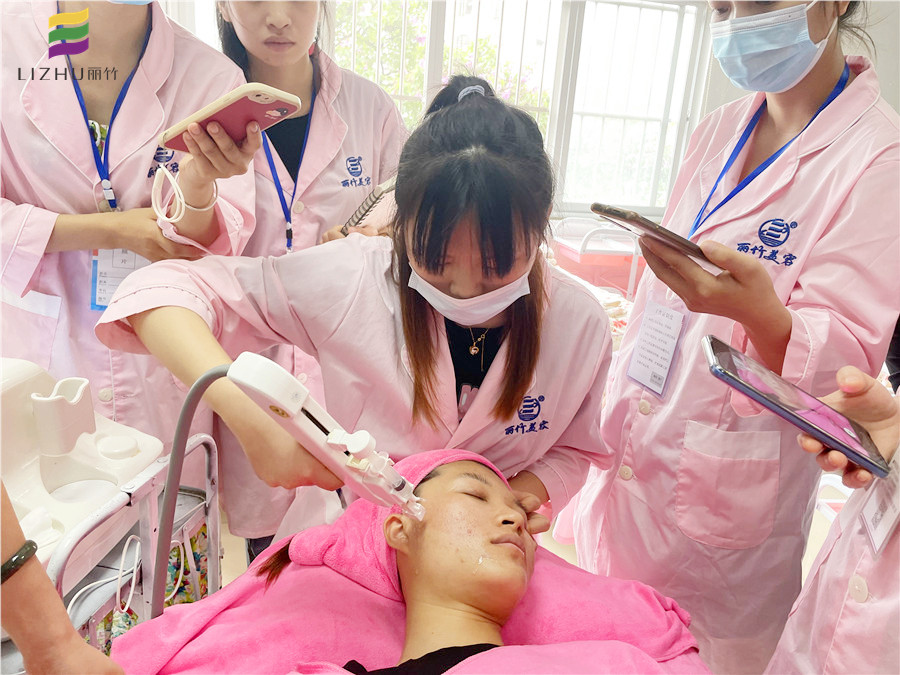 如何延長美容儀器使用時間？南寧美容儀器培訓(xùn)班教你